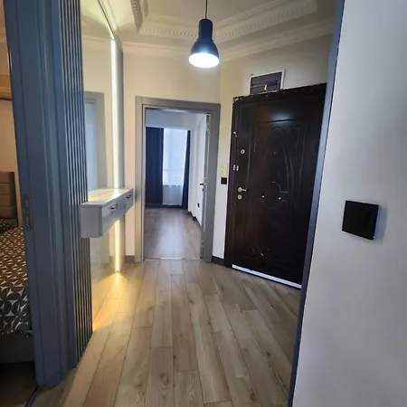 Snowdrop Apartment *