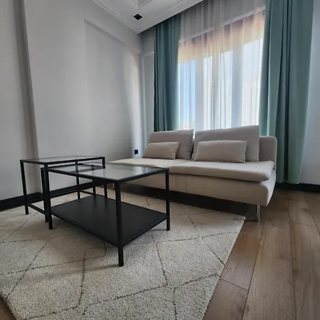 Snowdrop Apartment *